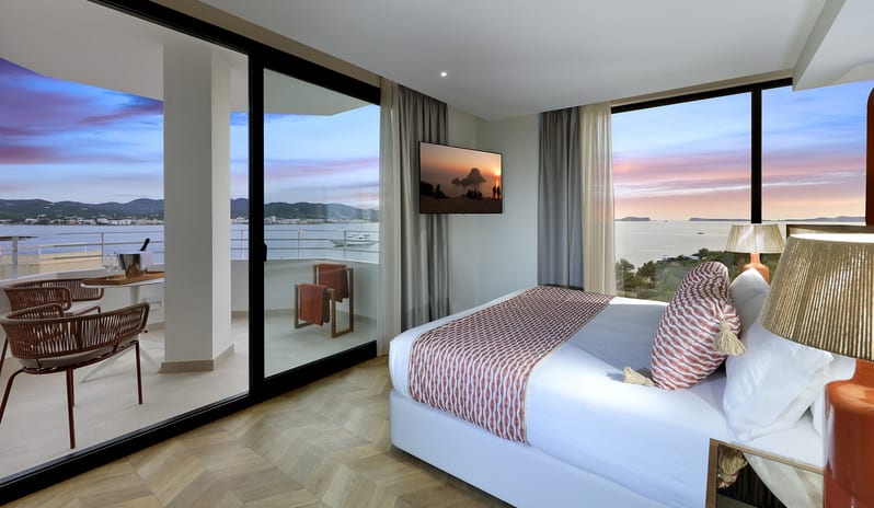 europe-holidays-spain-ibiza-trs-ibiza-hotel-junior- suite-panoramic-seaview